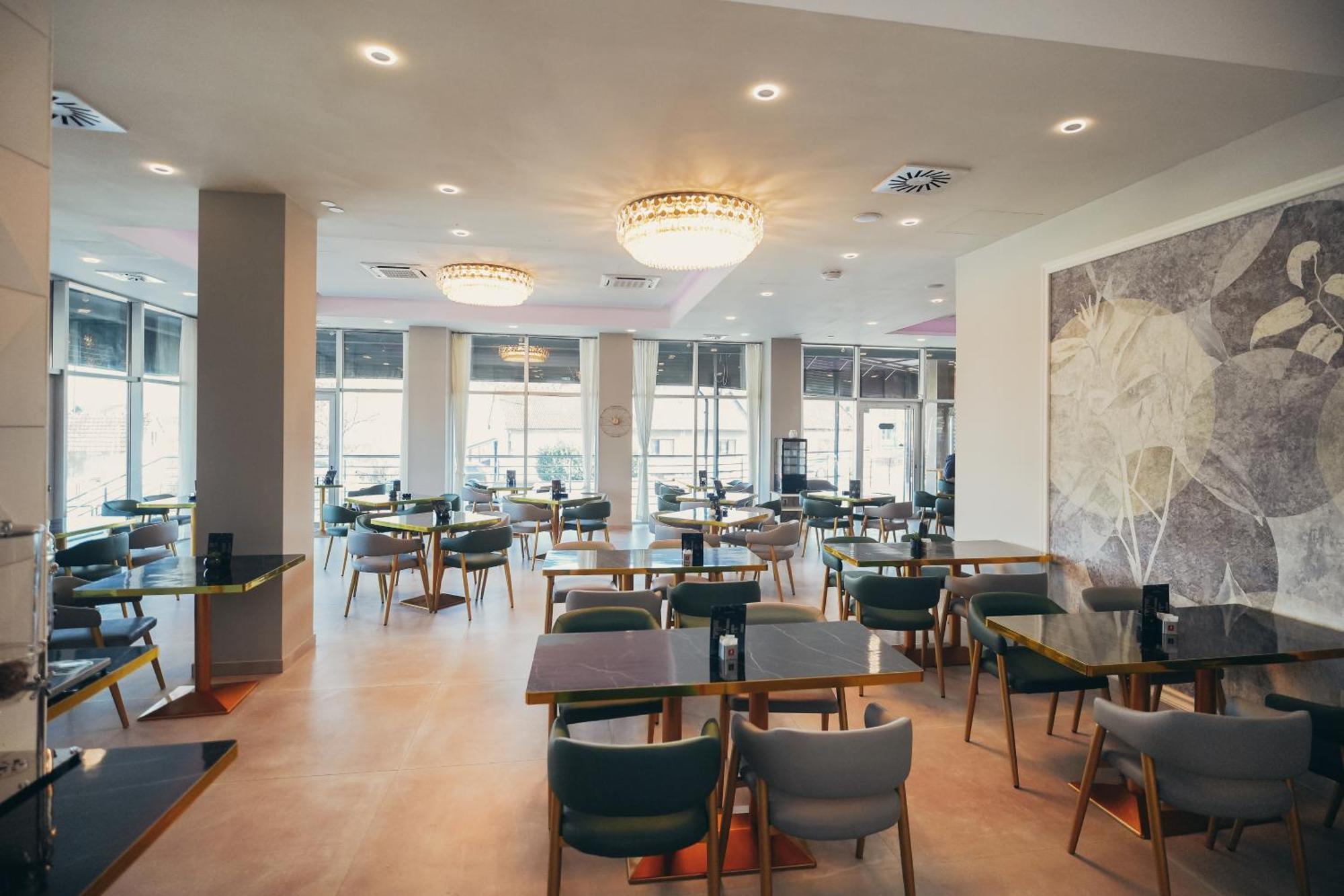 באניה לוקה Wellness Spa Hotel Jola מראה חיצוני תמונה